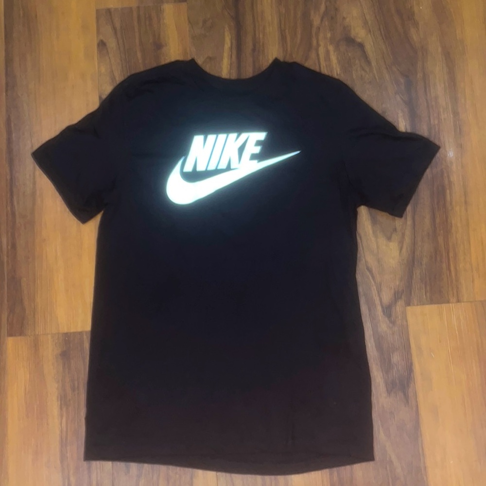 NWNT Black Nike Tee